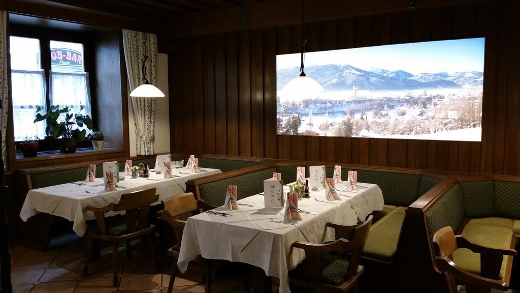 Gasthof - Restaurant Löcker Radstadt Exteriör bild