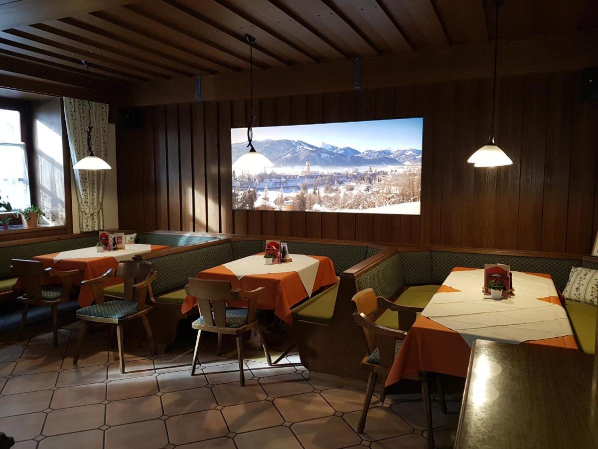 Gasthof - Restaurant Löcker Radstadt Exteriör bild
